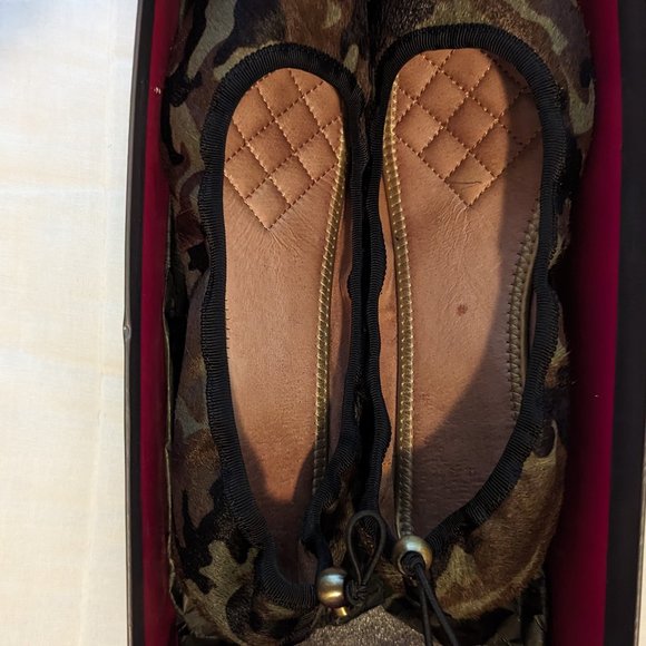 ❌Vince Camuto Jemilla Drawstring Camo Ballet Flats - Picture 2 of 5